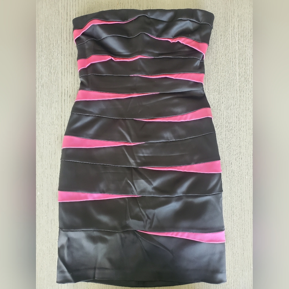 Betsy & Adam Strapless Black and Pink Dress